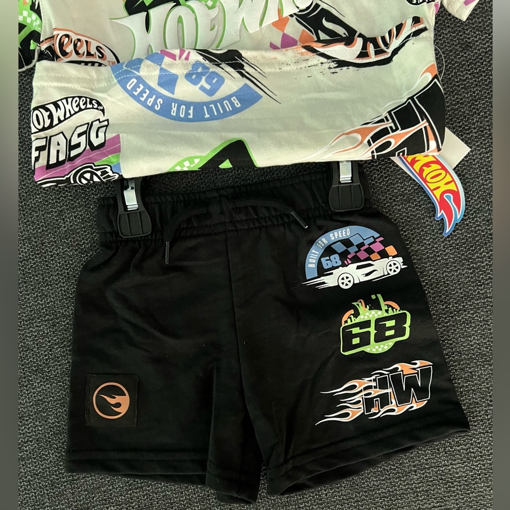 NWT Hotwheels matching set - Picture 2 of 2